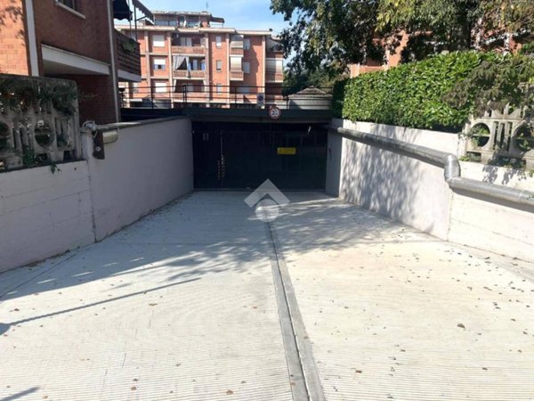 box auto in vendita a Poirino in zona Tetti Brossa