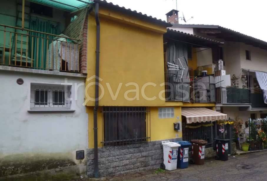 casa indipendente in vendita a Poirino in zona Tetti Brossa
