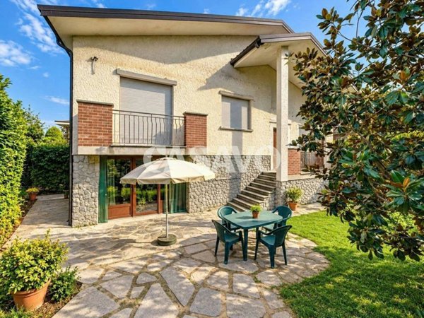 casa indipendente in vendita a Poirino in zona Tetti Brossa