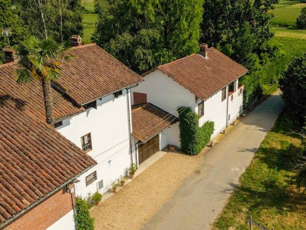 casa indipendente in vendita a Poirino in zona Marocchi