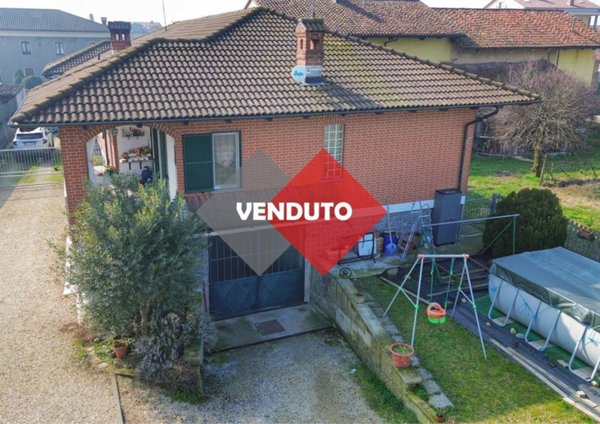 casa indipendente in vendita a Poirino