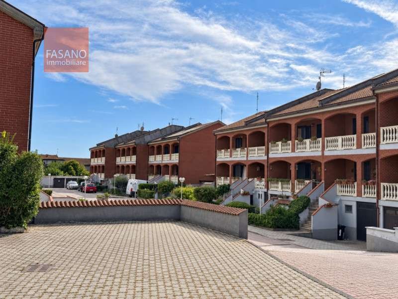 casa semindipendente in vendita a Poirino in zona Marocchi