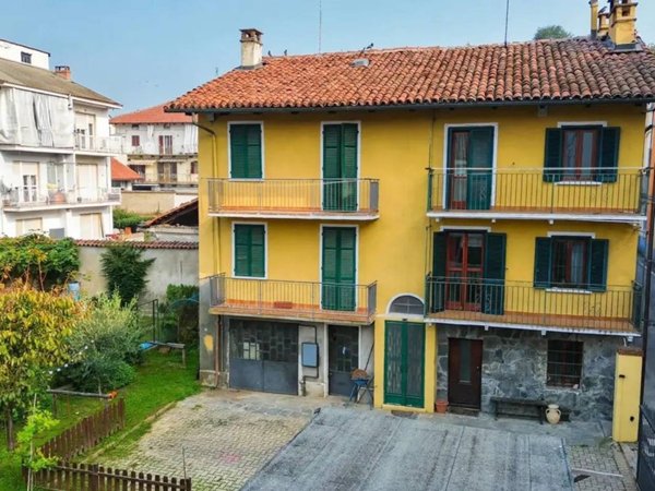 casa indipendente in vendita a Poirino in zona Tetti Brossa