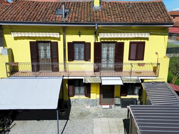 casa semindipendente in vendita a Poirino in zona Tetti Brossa