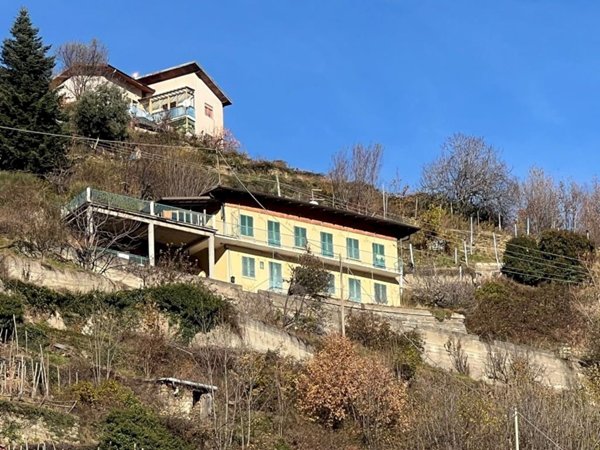 casa indipendente in vendita a Pomaretto