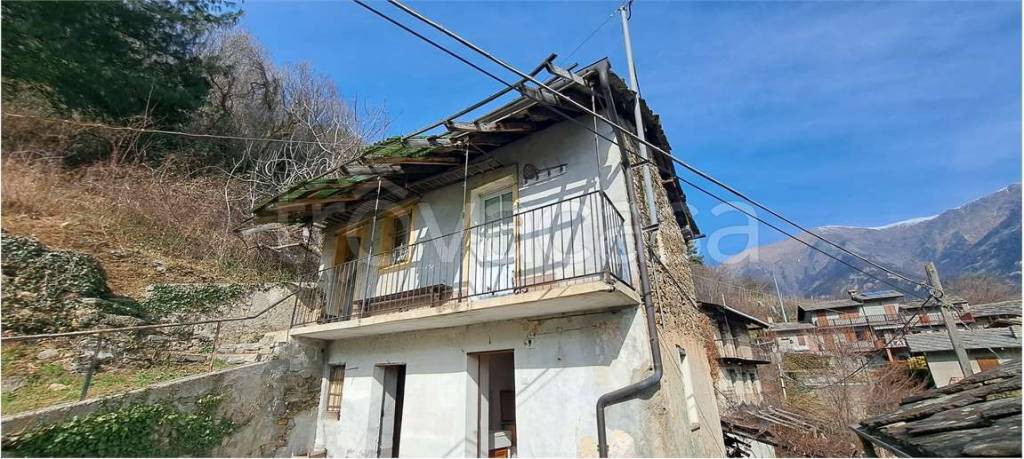 appartamento in vendita a Pomaretto
