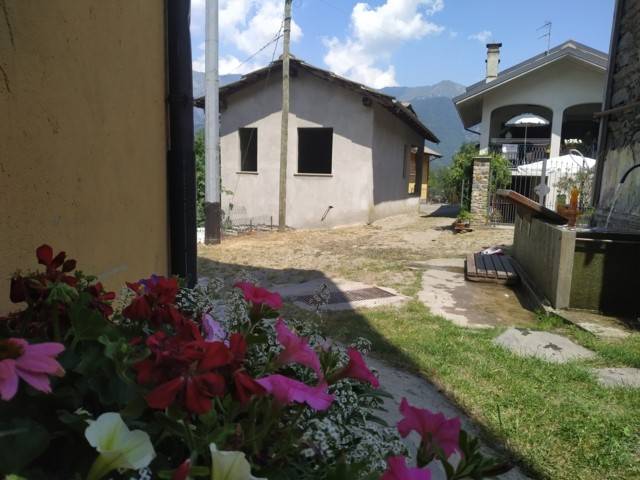 casa indipendente in vendita a Pomaretto