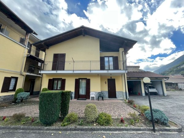 casa semindipendente in vendita a Pomaretto