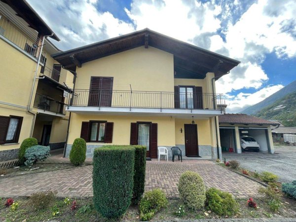 casa semindipendente in vendita a Pomaretto
