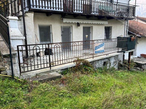 casa indipendente in vendita a Pomaretto