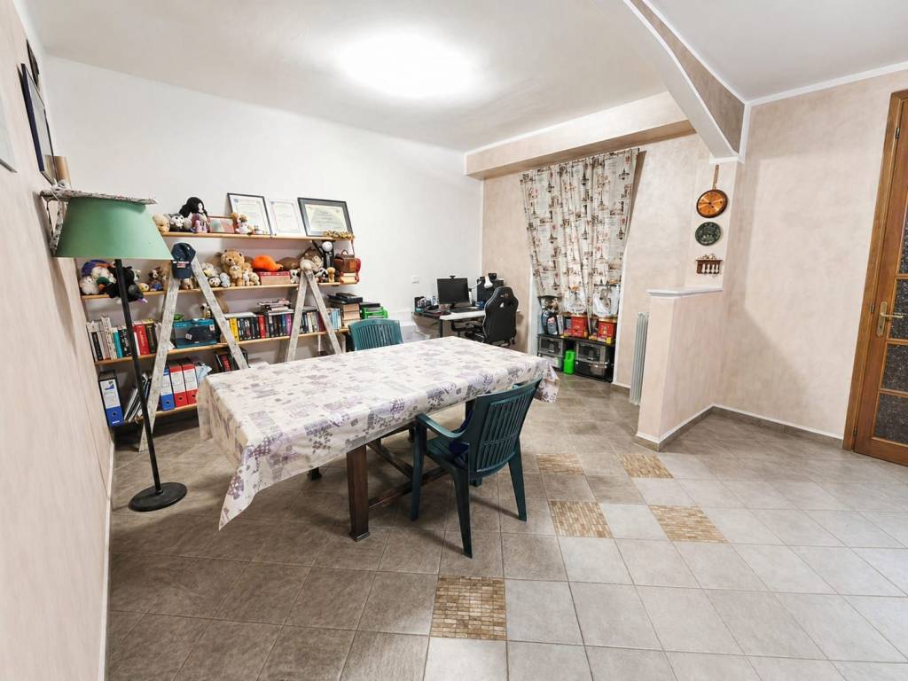 appartamento in vendita a Pomaretto
