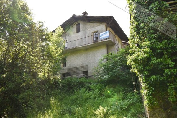 casa semindipendente in vendita a Pomaretto