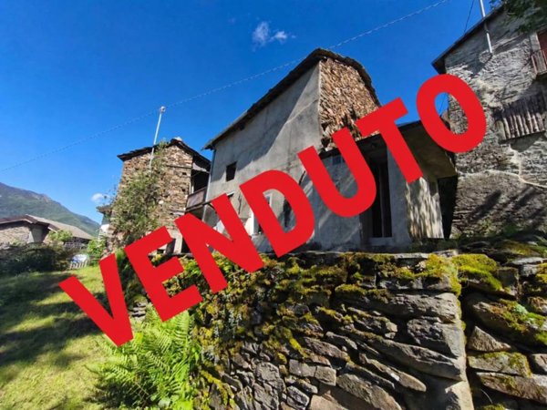 casa indipendente in vendita a Pomaretto