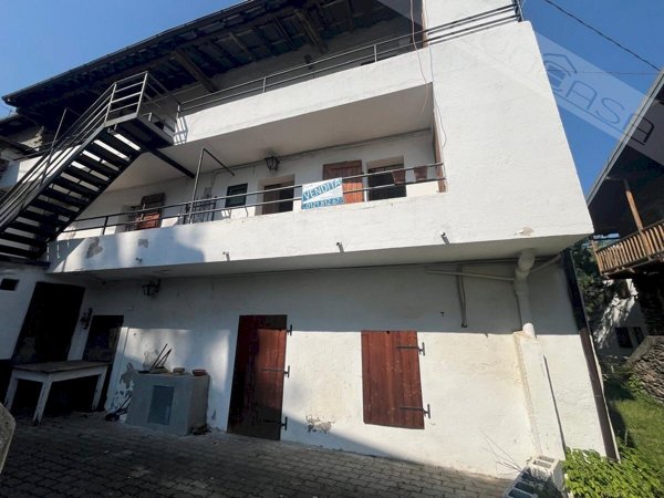 casa indipendente in vendita a Pomaretto