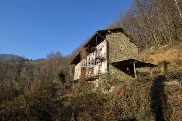 casa indipendente in vendita a Pont Canavese