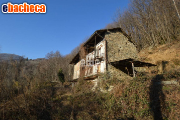 casa indipendente in vendita a Pont Canavese
