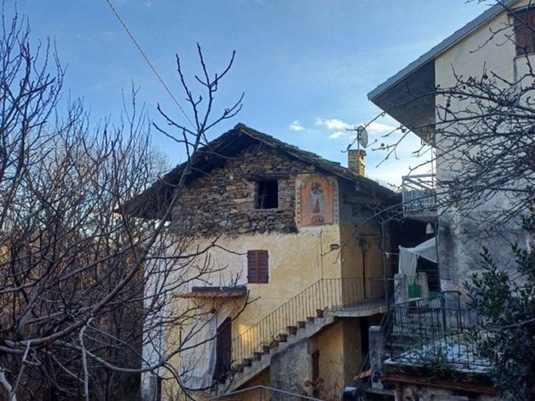 casa indipendente in vendita a Pont Canavese