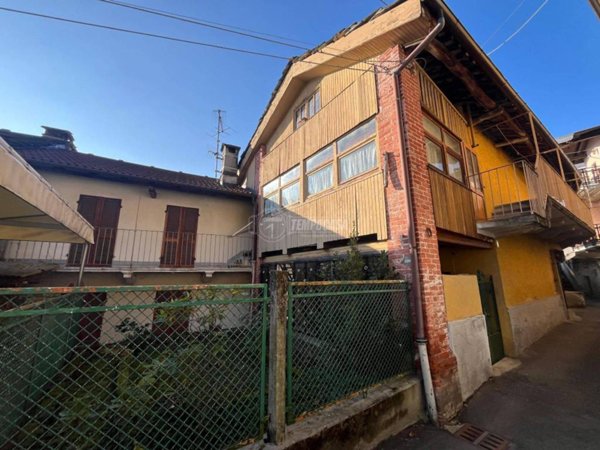 casa indipendente in vendita a Pont Canavese