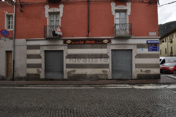 locale commerciale in vendita a Pont Canavese