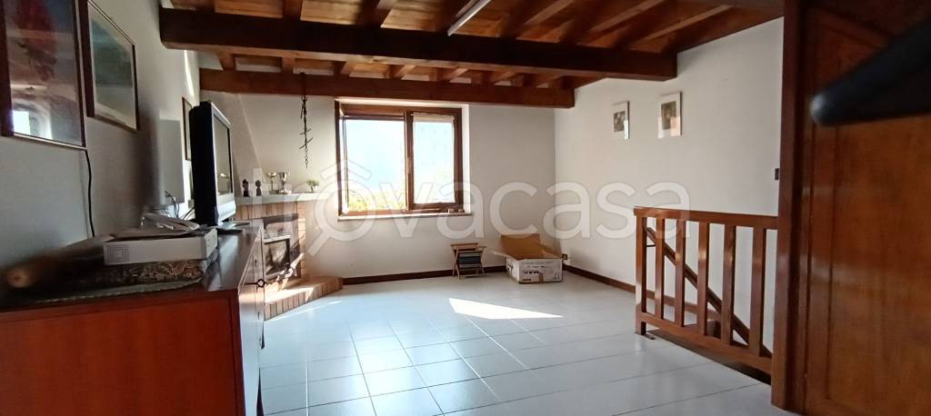 casa indipendente in vendita a Pont Canavese