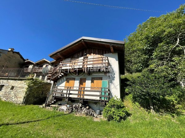 appartamento in vendita a Pont Canavese