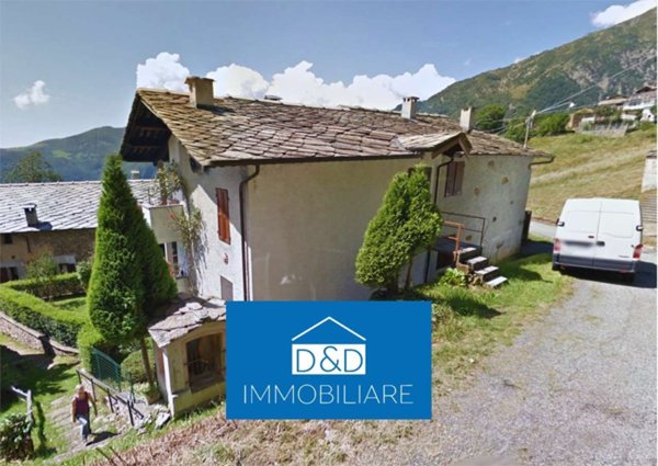 casa indipendente in vendita a Pont Canavese