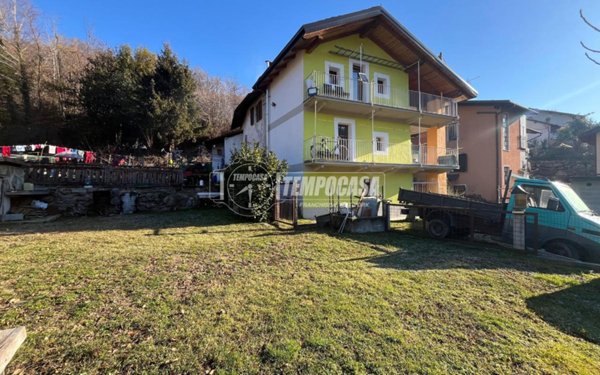 casa indipendente in vendita a Pont Canavese