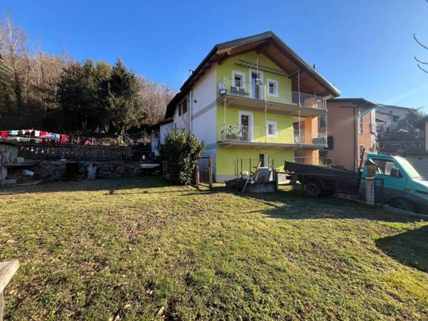 casa indipendente in vendita a Pont Canavese