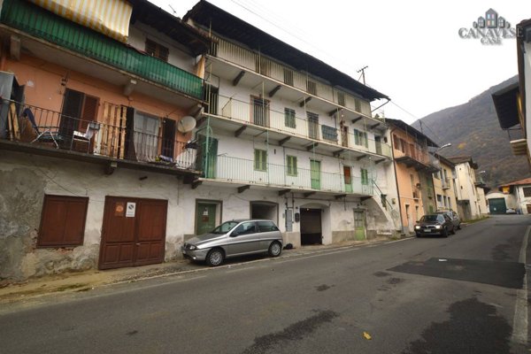 casa semindipendente in vendita a Pont Canavese
