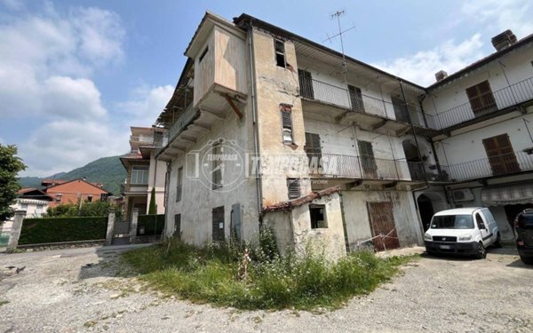 appartamento in vendita a Pont Canavese