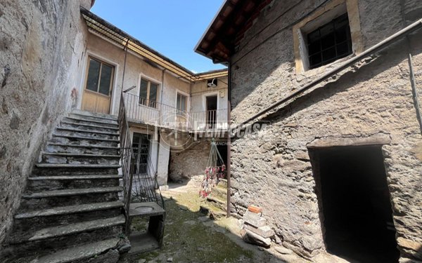 appartamento in vendita a Pont Canavese