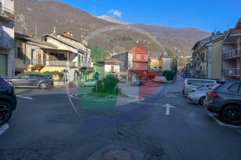negozio in vendita a Pont Canavese