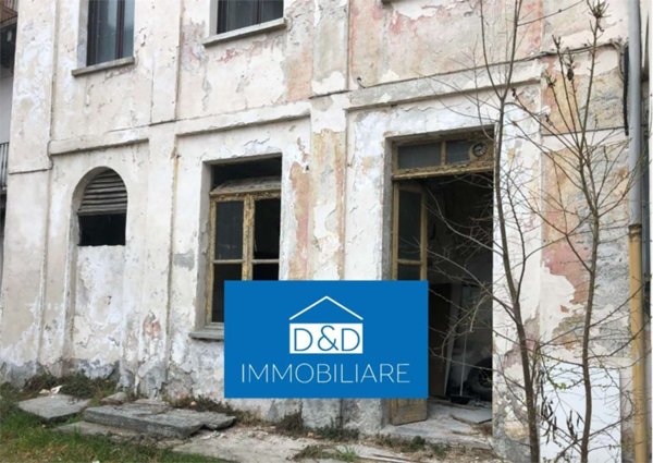 locale di sgombero in vendita a Pont Canavese