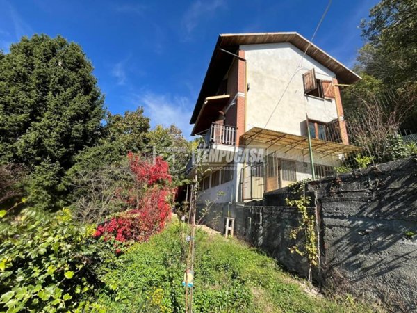 casa indipendente in vendita a Pont Canavese