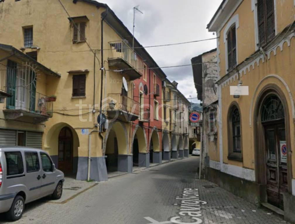locale di sgombero in vendita a Pont Canavese