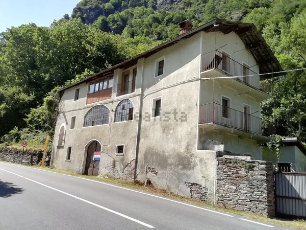 appartamento in vendita a Pont Canavese