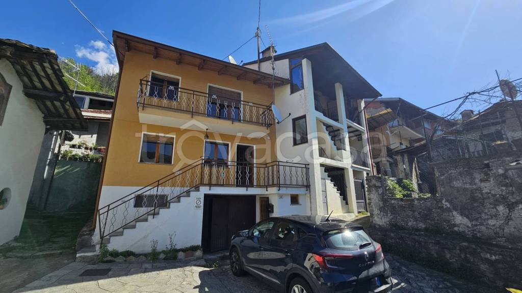 appartamento in vendita a Pont Canavese