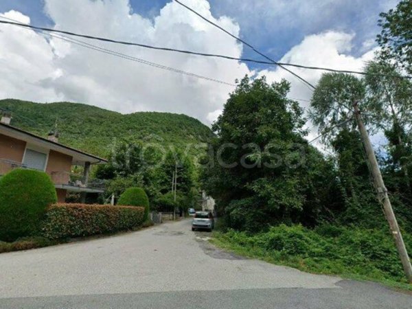 locale commerciale in vendita a Pont Canavese