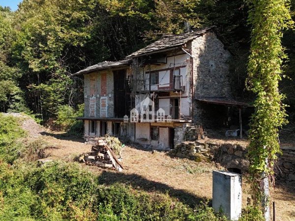 casa indipendente in vendita a Pont Canavese
