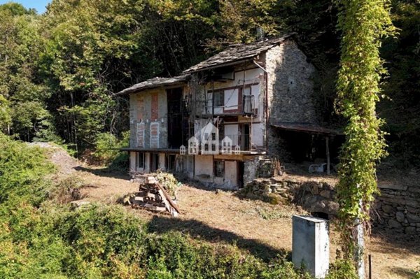 casale in vendita a Pont Canavese