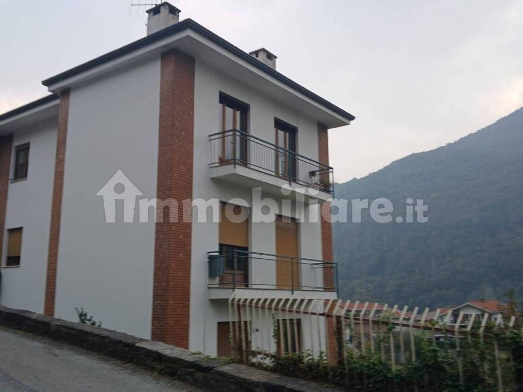 appartamento in vendita a Pont Canavese