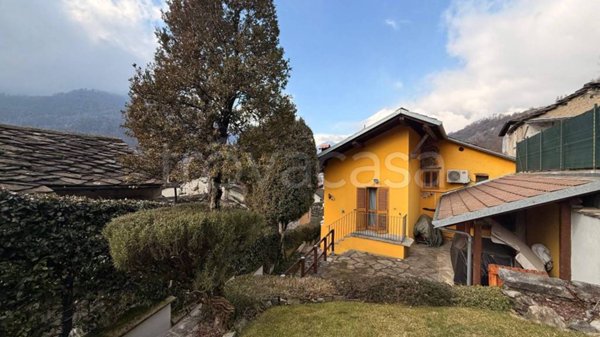 casa indipendente in vendita a Pont Canavese