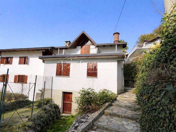 casa indipendente in vendita a Pont Canavese