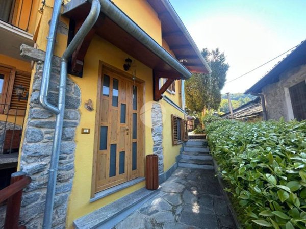 casa indipendente in vendita a Pont Canavese