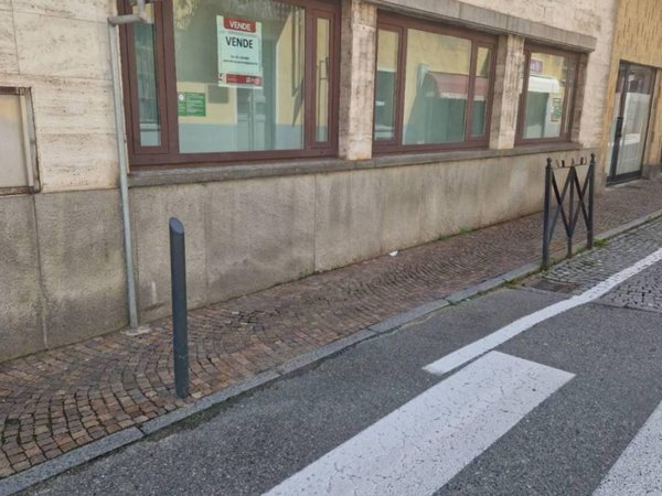 negozio in vendita a Pont Canavese
