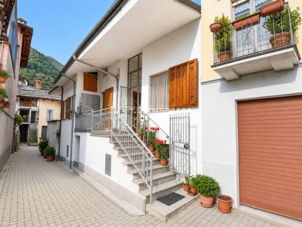 appartamento in vendita a Pont Canavese