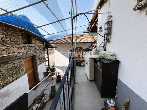 casa indipendente in vendita a Pont Canavese