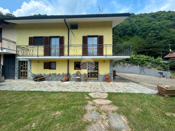 casa semindipendente in vendita a Pont Canavese
