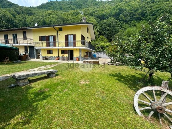 casa semindipendente in vendita a Pont Canavese