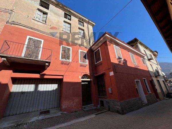 casa semindipendente in vendita a Pont Canavese